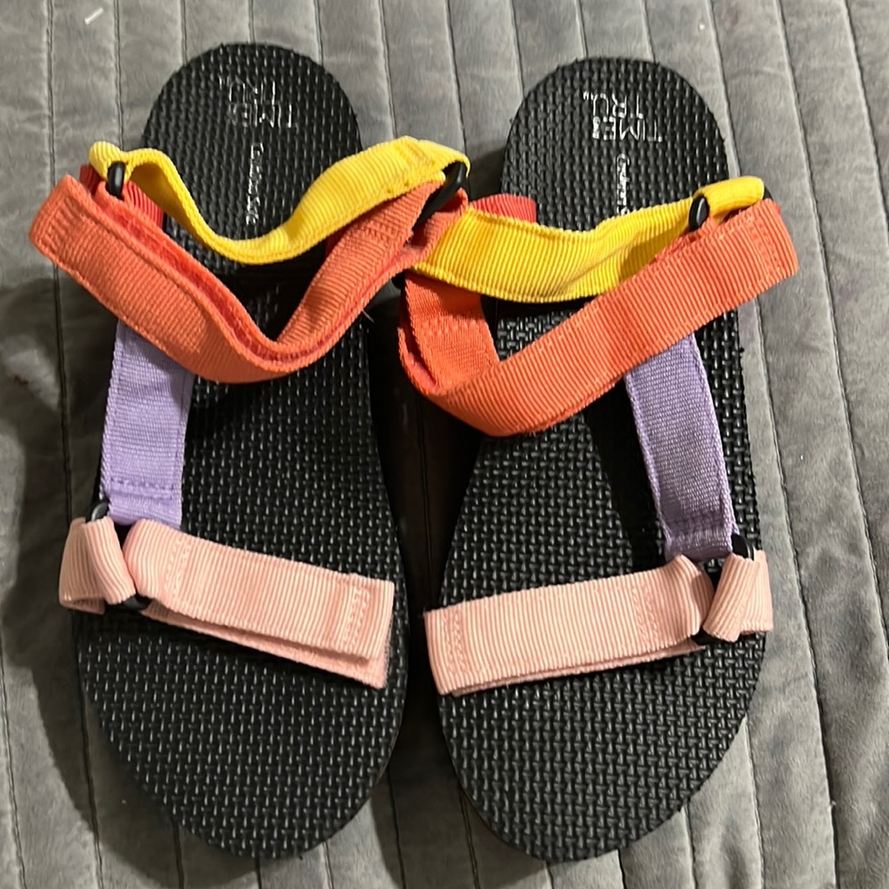 Women’s shoes